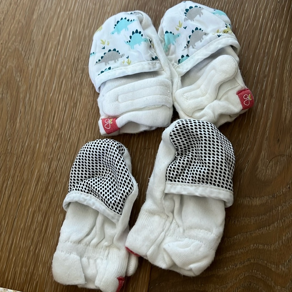 Goumikids mittens two pairs